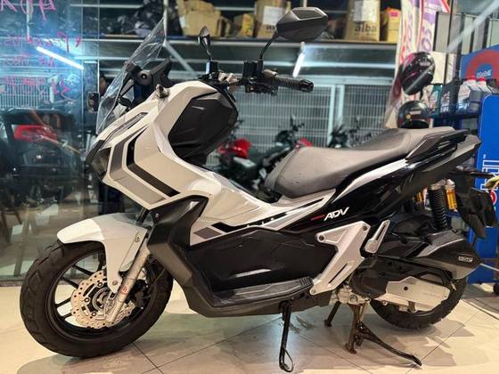 HONDA ADV 